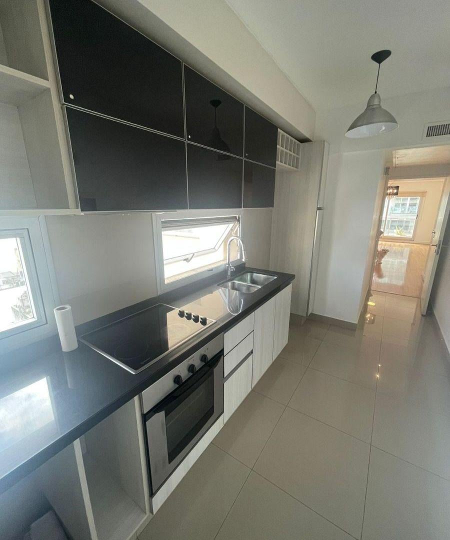 Foto de Departamento de 85 m² con 2 dormitorios en alquiler en Belgrano R, imagen 3