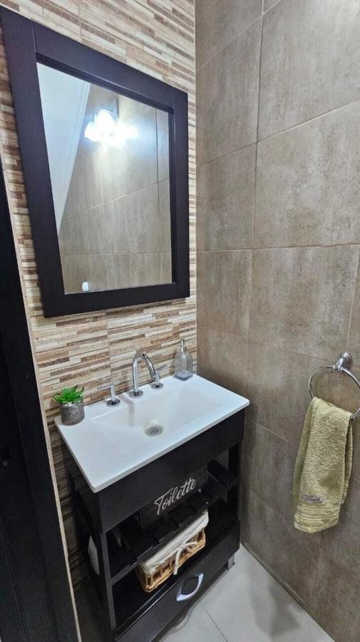 Departamento Dúplex en Venta en Berazategui, G. B. a. Zona Sur, Argentina 1