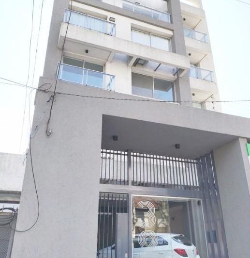 Departamento electrico de 2 Ambientes en Alquiler excelente ubicacion de Quilmes 2