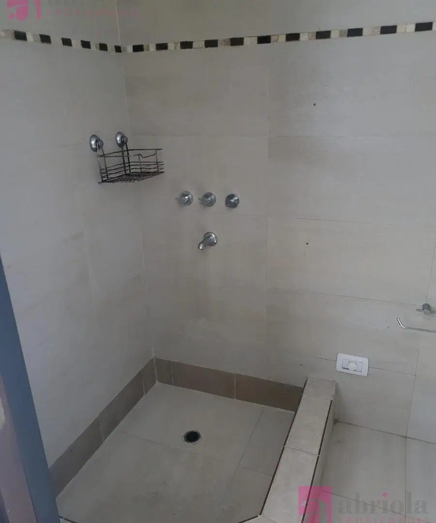 Departamento Triplex  en Venta en Bernal, Quilmes, G.B.A. Zona Sur 3