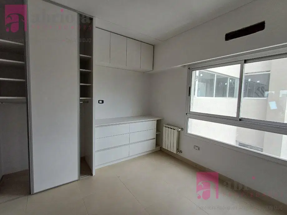 Departamento en venta en Quilmes Oeste 3