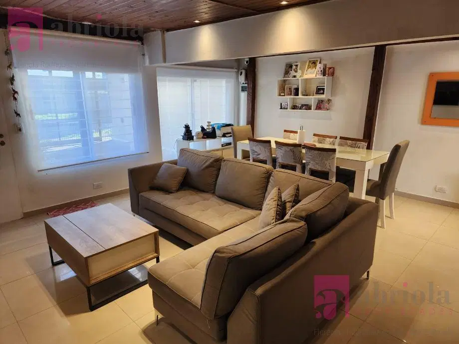 Casa en venta en Ezpeleta Este 2