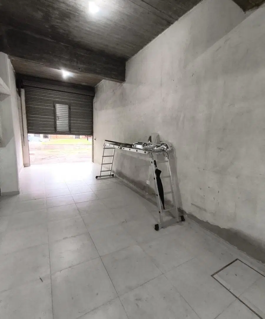 Local Comercial en Alquiler excelente ubicacion de Quilmes Oeste !!! 2