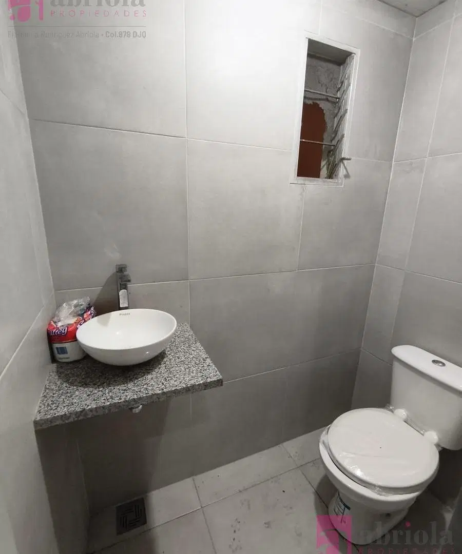 Local Comercial en Alquiler excelente ubicacion de Quilmes Oeste !!! 1