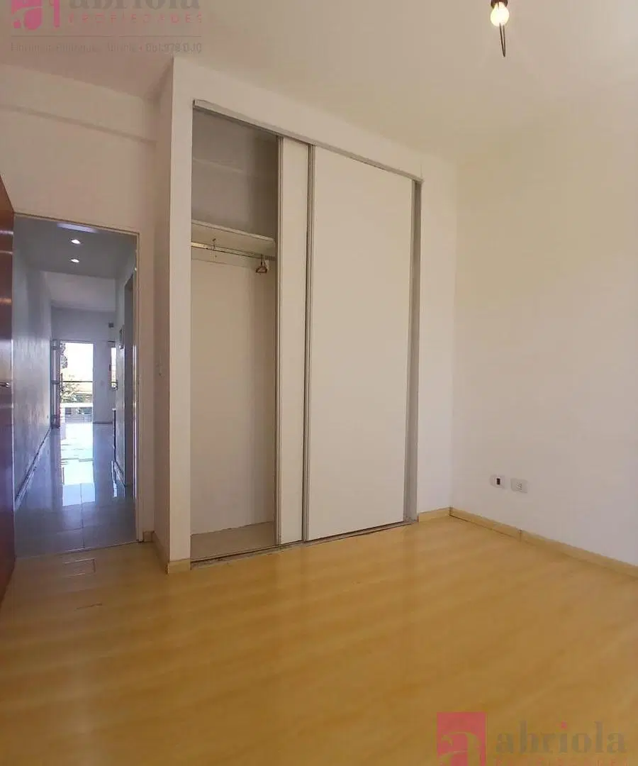 Departamento en venta en Quilmes Oeste 5