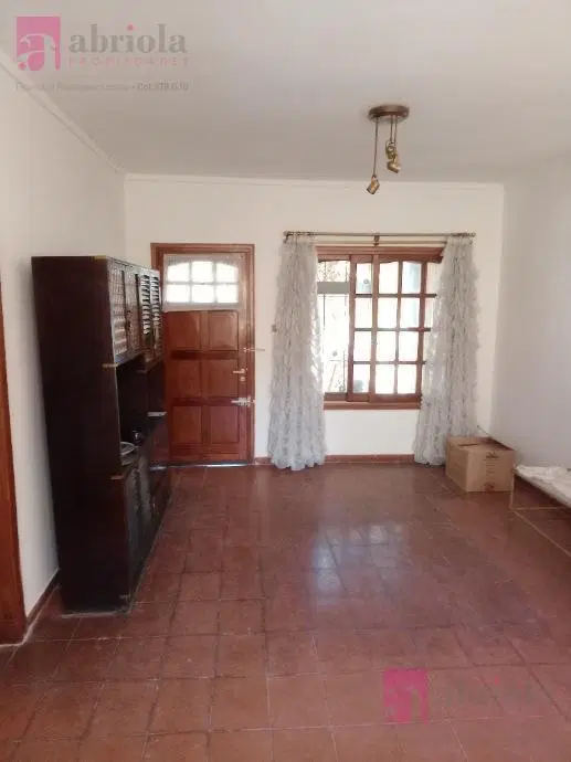 Casa de 4 Ambientes en Venta, excelente ubicacion de Quilmes Este ..!!! 5