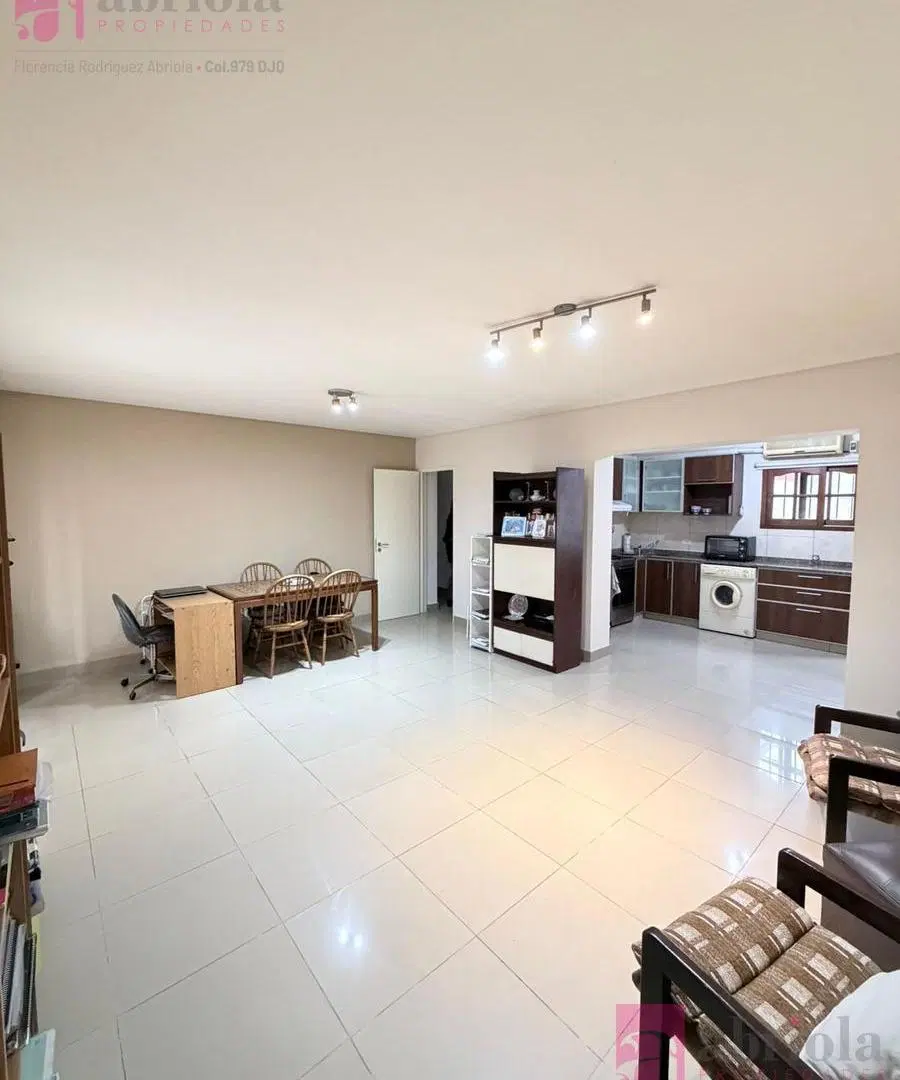 Casa PH en alquiler en Quilmes 3