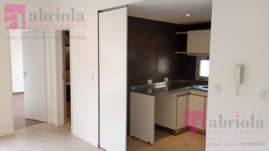 Departamento de 3 Ambientes en Alquiler en Bernal Oeste.. !!!