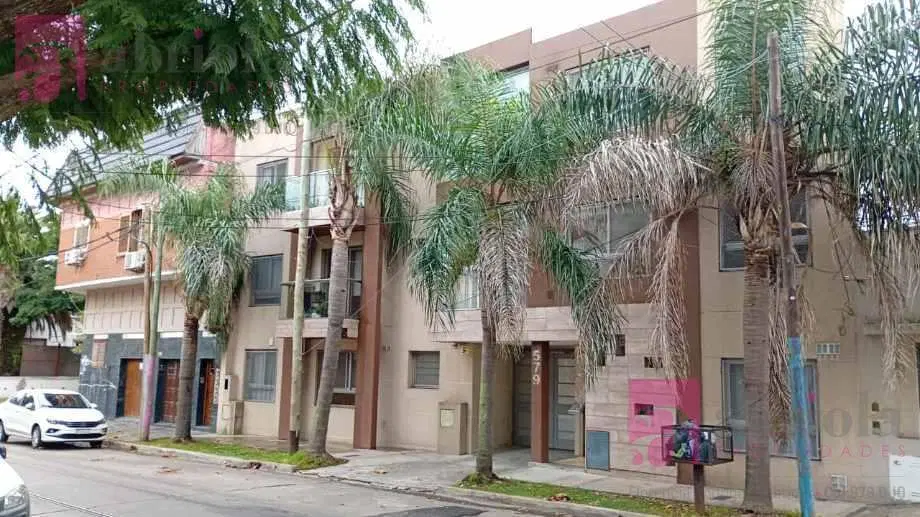 Departamento de 3 Ambientes en Alquiler en Bernal Oeste.. !!! 4