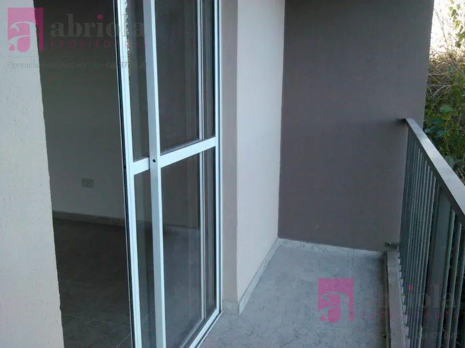 Departamento en alquiler en Platanos 4
