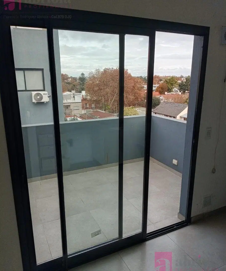 Monoamebiente en alquiler en Bernal Oeste 3