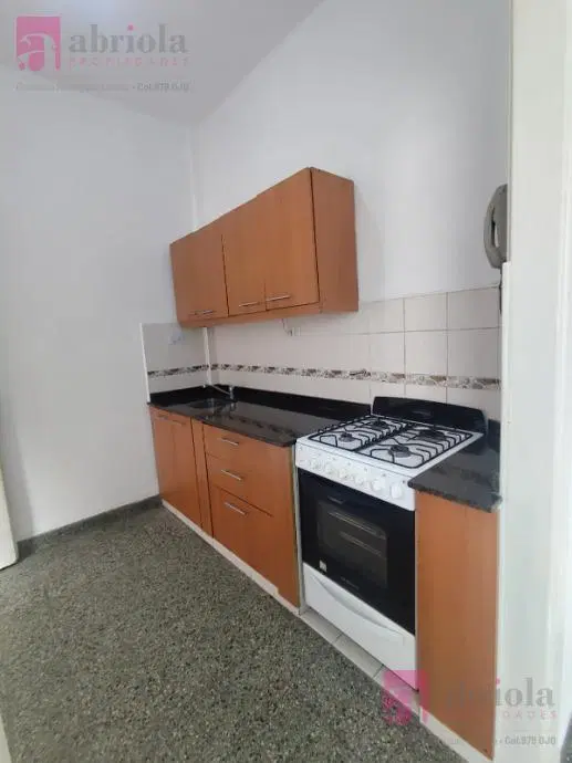 Departamento de 3 Ambientes en Alquiler excelente ubicacion de Bernal 8