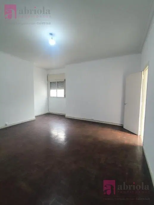 Departamento de 3 Ambientes en Alquiler excelente ubicacion de Bernal 3
