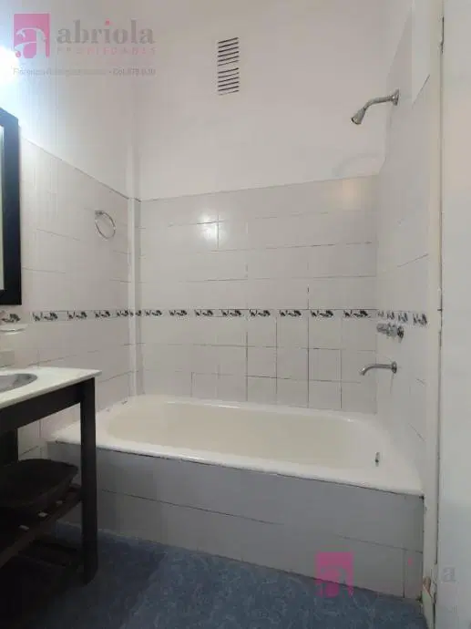 Departamento de 3 Ambientes en Alquiler excelente ubicacion de Bernal 5