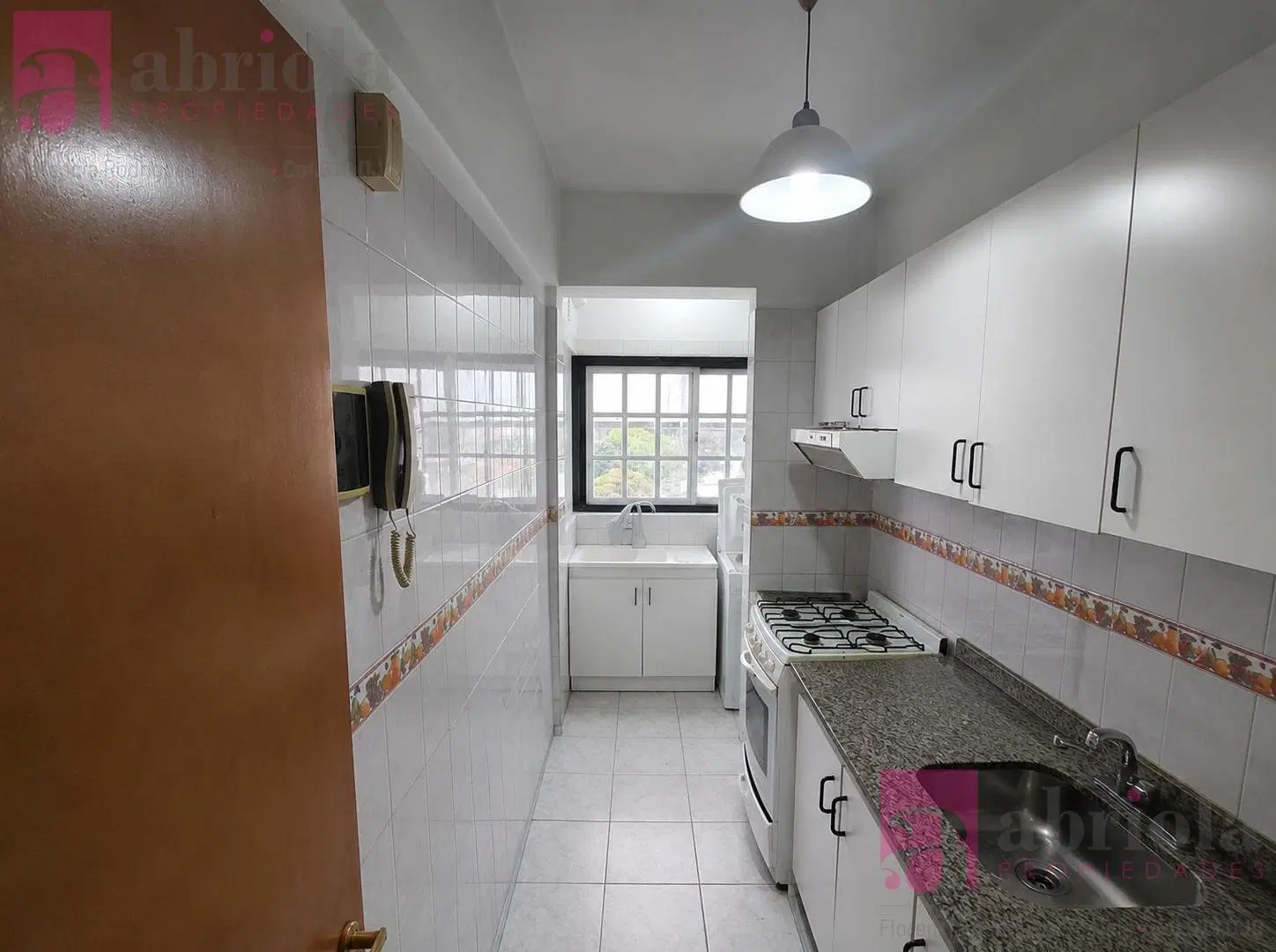 Departamento de 3 Ambientes en Alquiler, excelente ubicacion de Quilmes Oeste 4