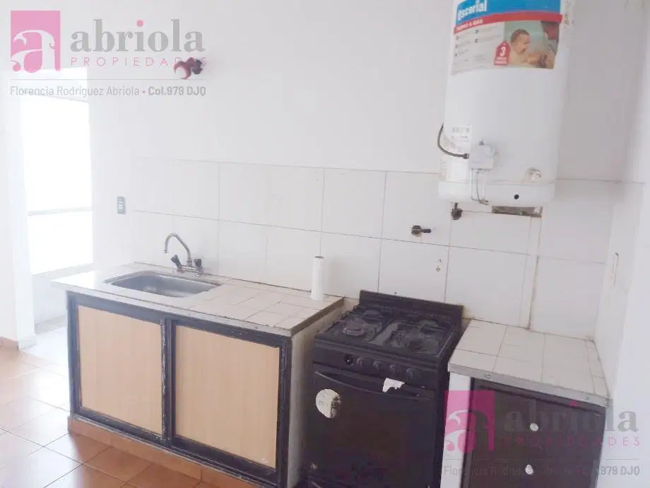 PH de 2 Ambientes en Alquiler en Bernal 4