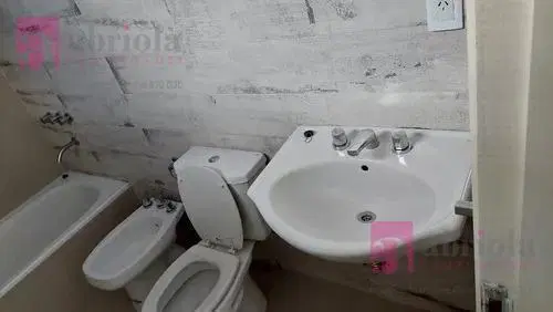 Monoambiente en Alquiler, excelente ubicacion de Quilmes Oeste 5