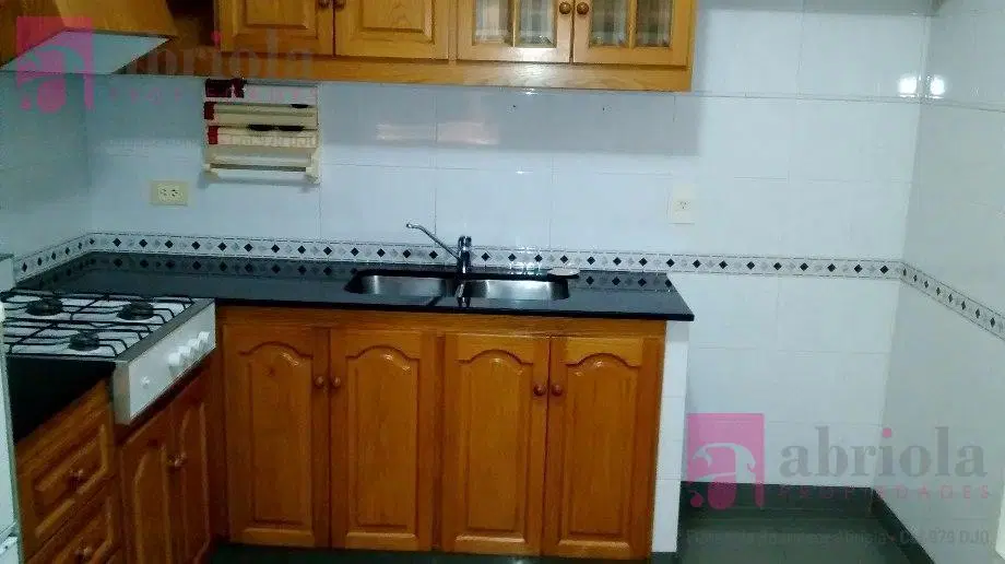 CASA PH de 3 Ambientes en Alquiler excelente ubicacion de Quilmes 1