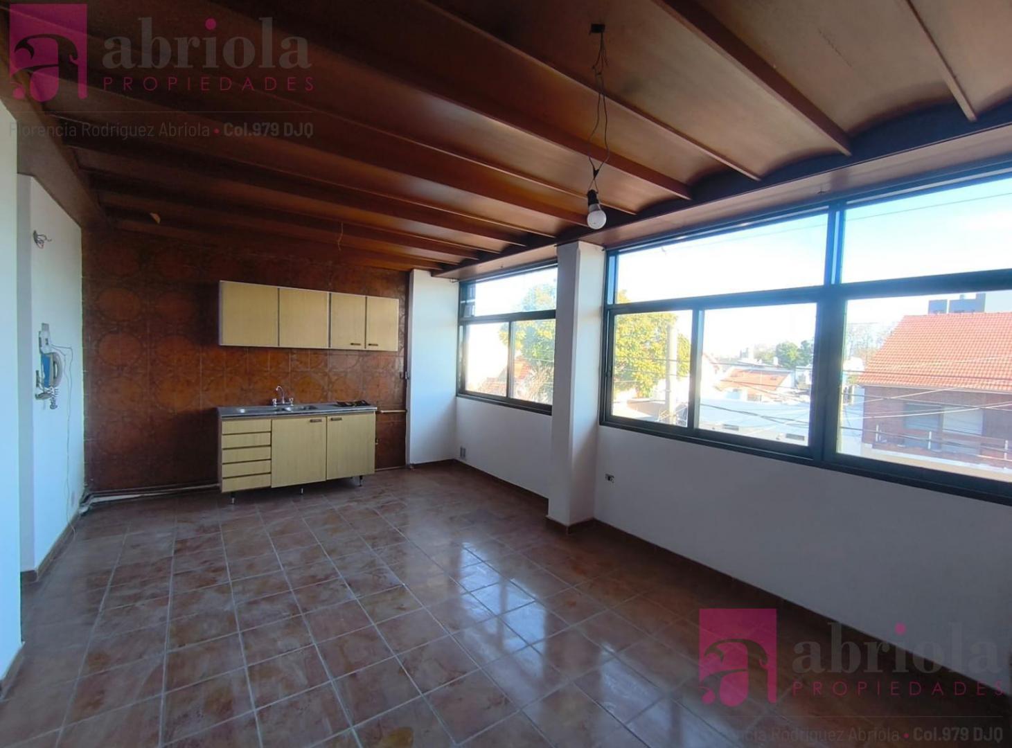 Foto de Departamento de 3 Ambientes en Alquiler, excelente ubicacion de Quilmes, imagen 1
