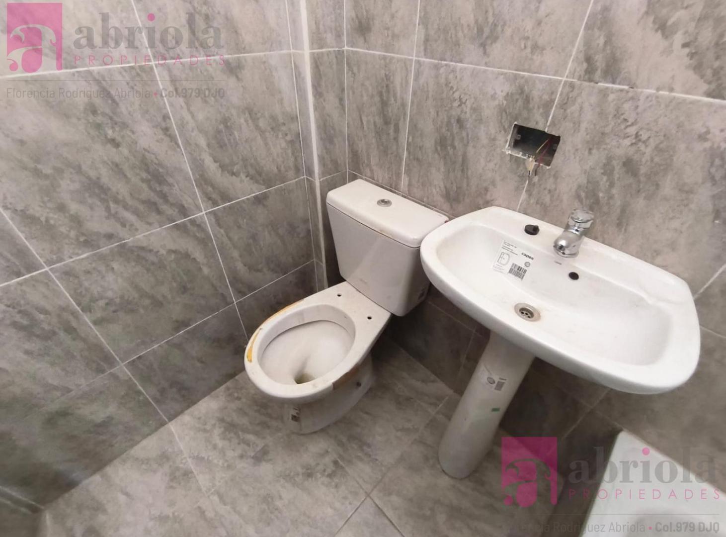 Foto de Departamento de 3 Ambientes en Alquiler, excelente ubicacion de Quilmes, imagen 3