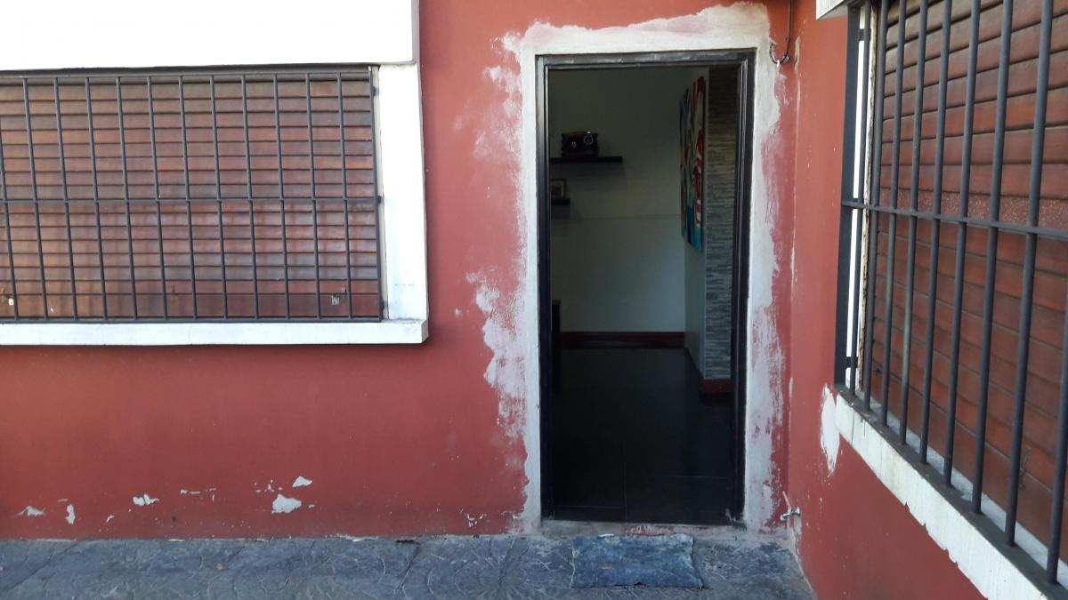 Casa 5 Ambientes con Entrada de Coche - Ficha 11 2