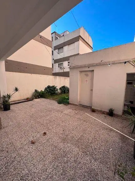 Propiedad para alquiler comercial en Ballester centro 4