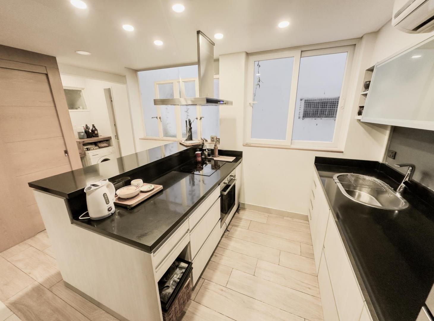 Foto de Venta Departamento 4 amb. con espacio guardacoche en Cañitas, imagen 2