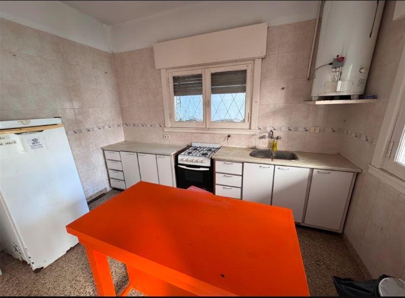 Foto de Casa de 4 ambientes en venta en Ballester centro, imagen 1