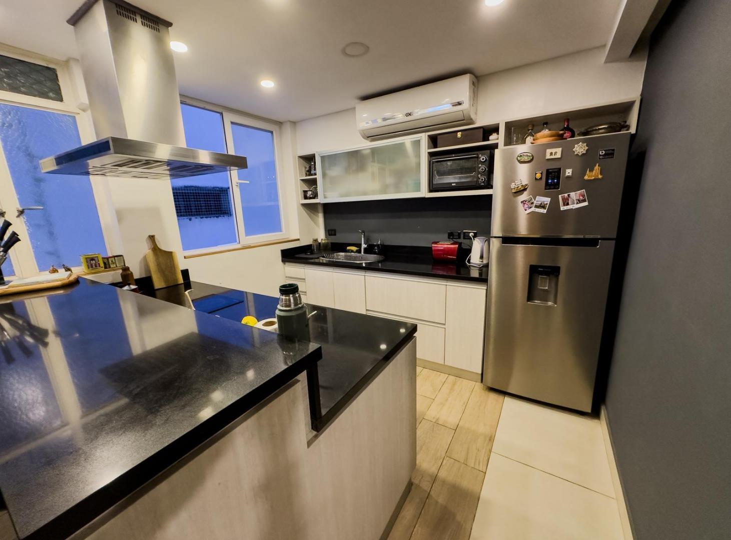 Foto de Venta Departamento 4 amb. con espacio guardacoche en Cañitas, imagen 2