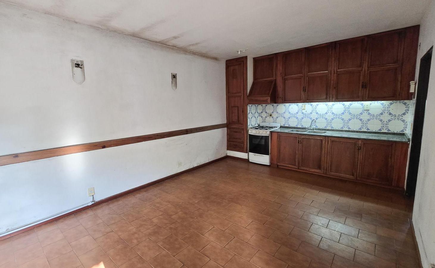 Foto de VENTA CASA 4 AMB C/ PATIO Y COCHERA - PACHECO, imagen 5