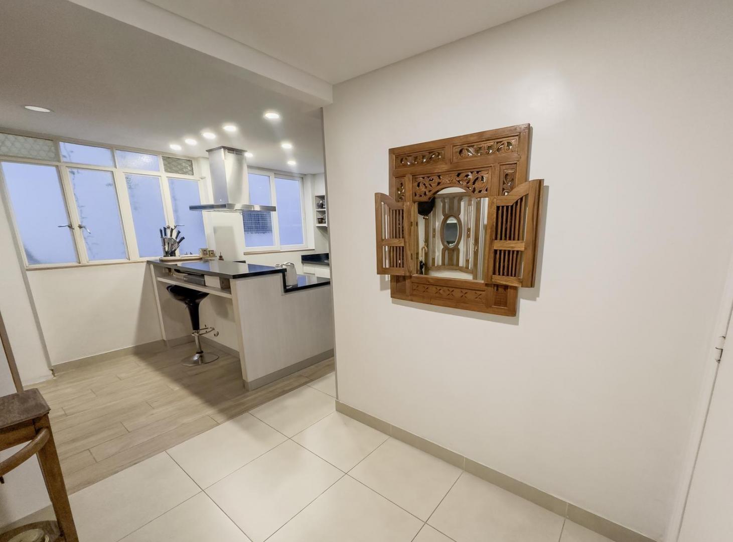 Foto de Venta Departamento 4 amb. con espacio guardacoche en Cañitas, imagen 2