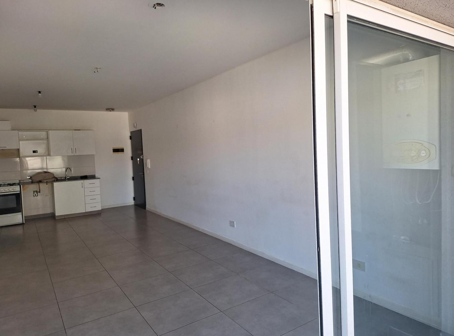 Foto de Venta Departamento 2 ambientes en el centro de Tigre con cochera y, imagen 4