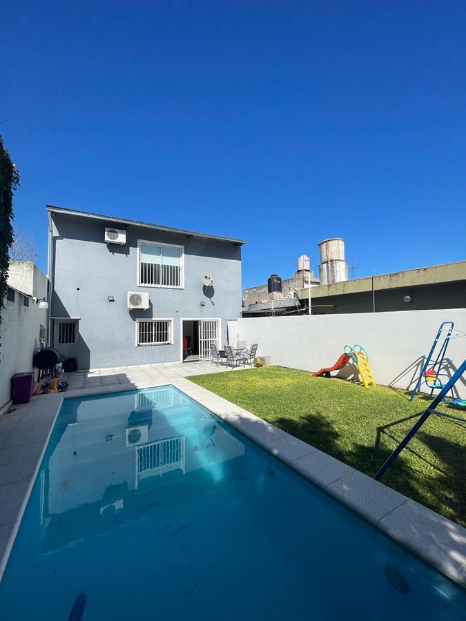 EXCELENTE CASA