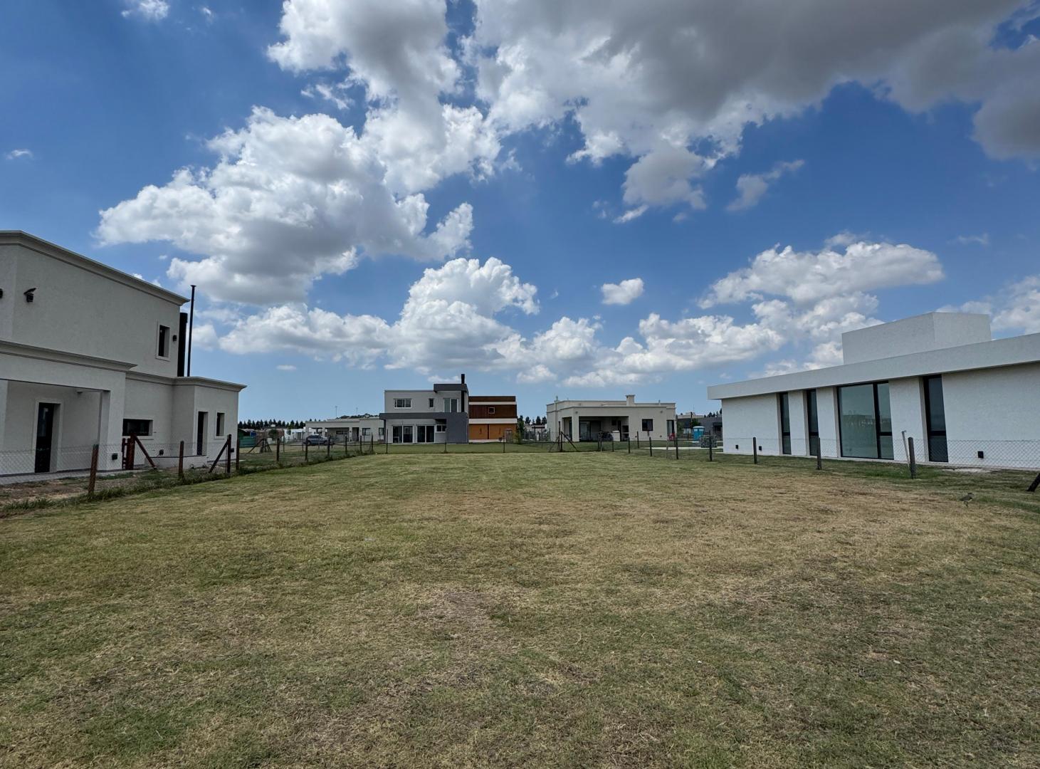 SAN FELIPE - LOTE INTERNO Y CON EXCELENTE UBICACIÓN