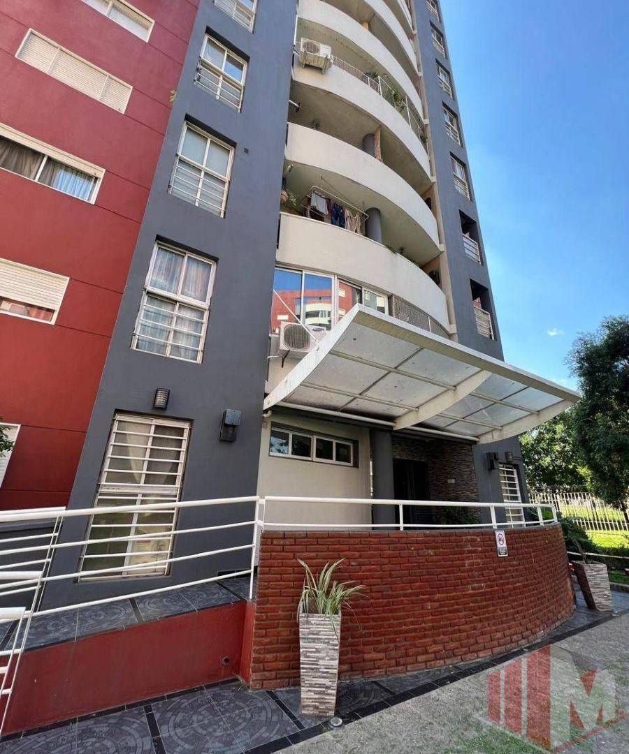 EXCELENTE DEPARTAMENTO TRES AMBIENTES