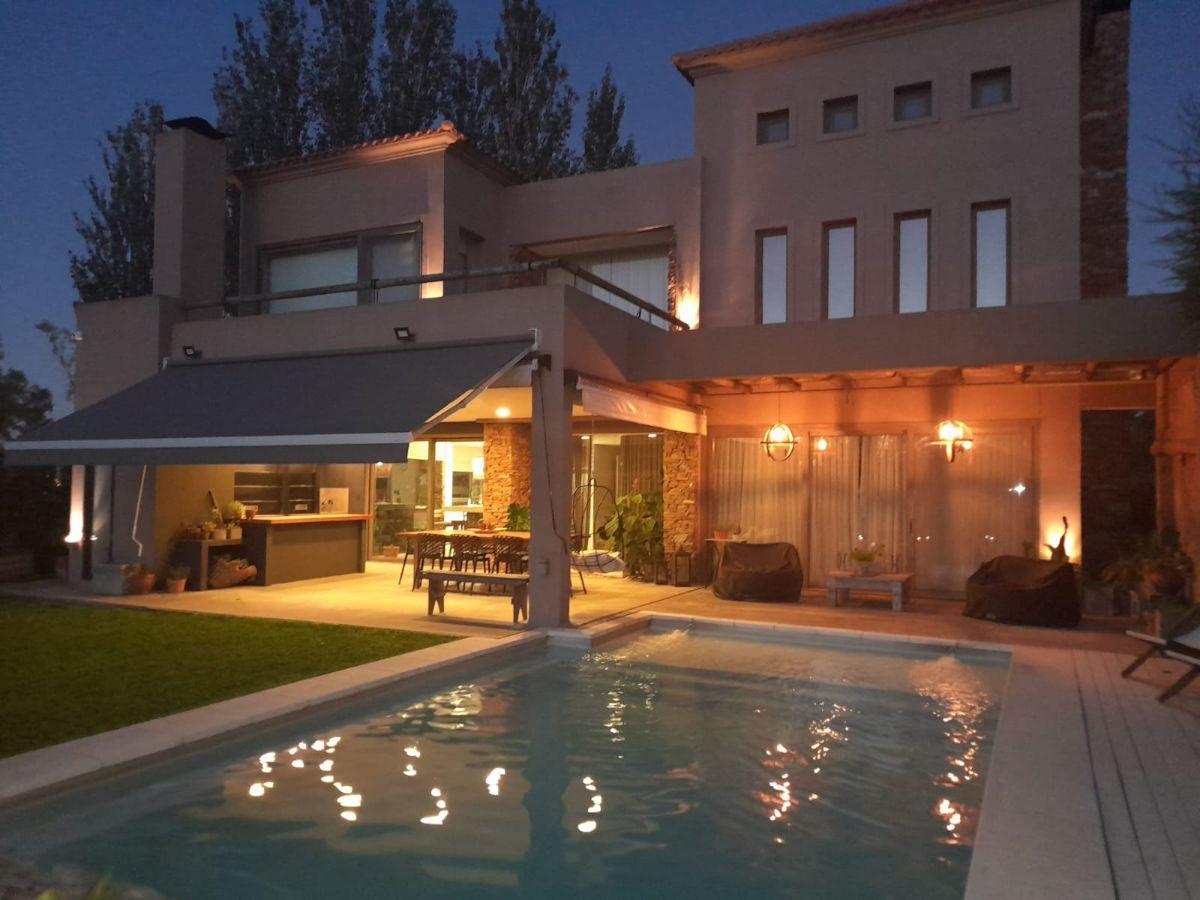 CASA- SAINT THOMAS OESTE