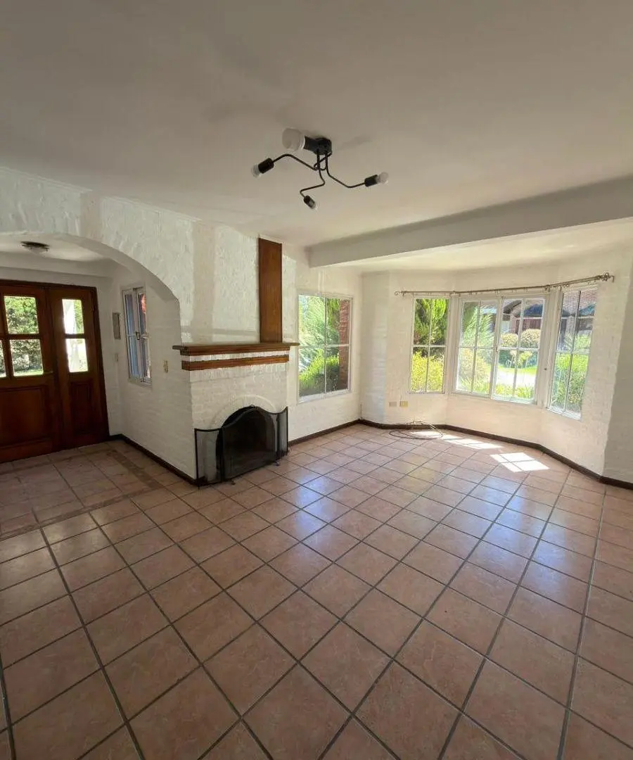 PROPIEDAD EN VENTA- ECHEVERRÍA DEL LAGO 3