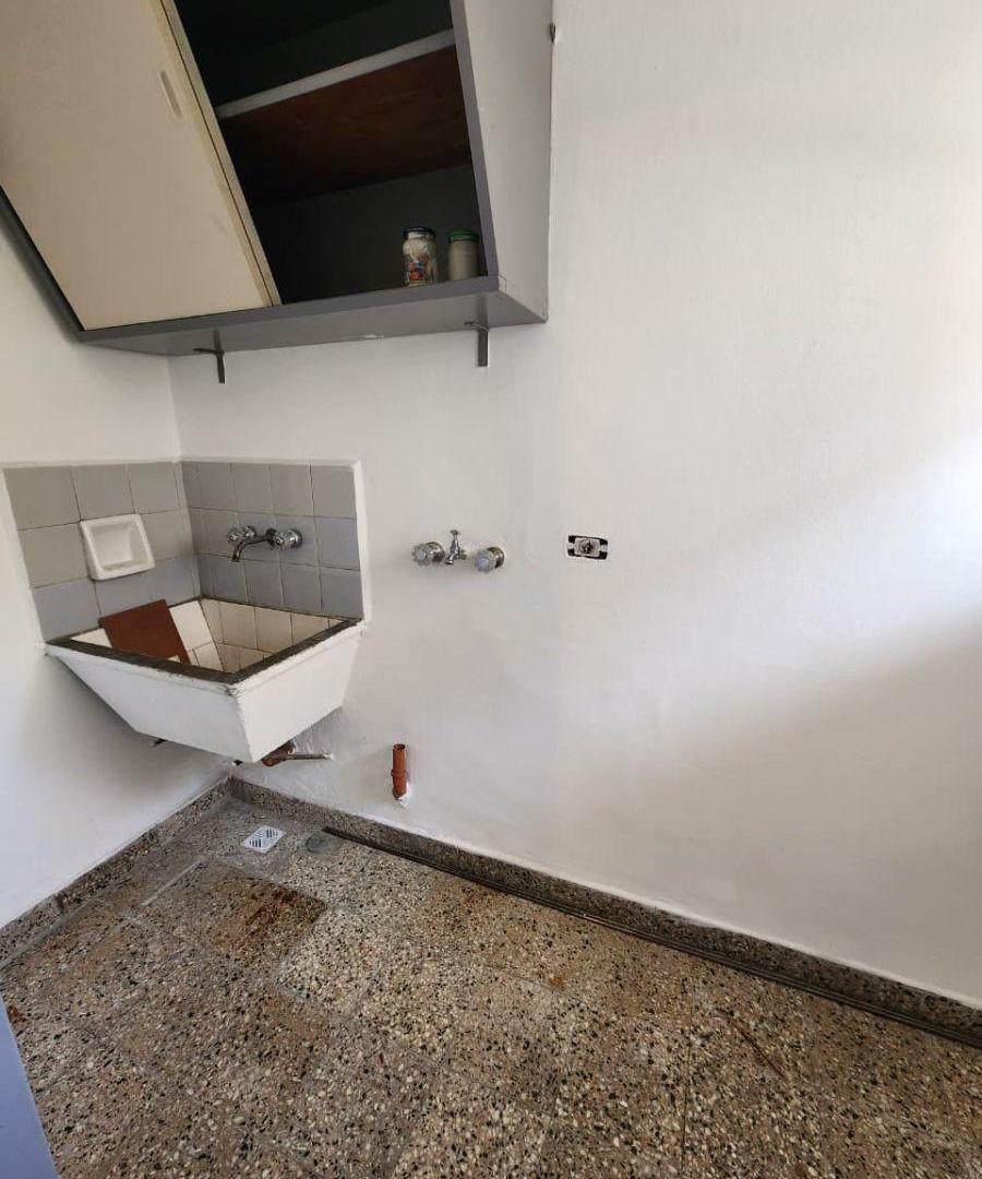 Foto de Departamento en alquiler c/ cochera en Tapiales, imagen 4