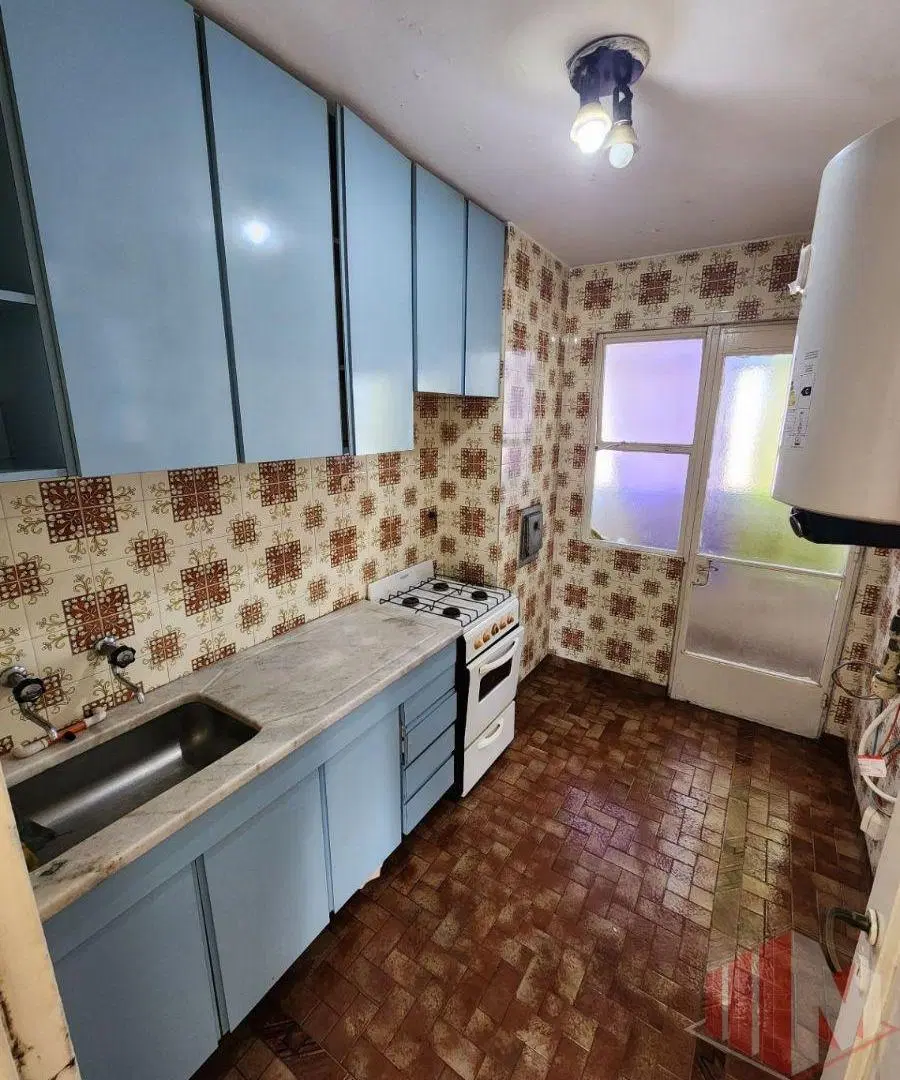 Departamento en venta de 3 dormitorios c/ cochera en Villa Celina 1