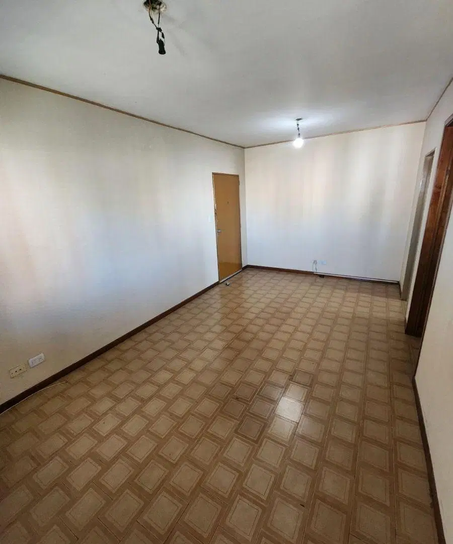 Departamento en alquiler de 2 dormitorios c/ cochera en Villa Celina 5