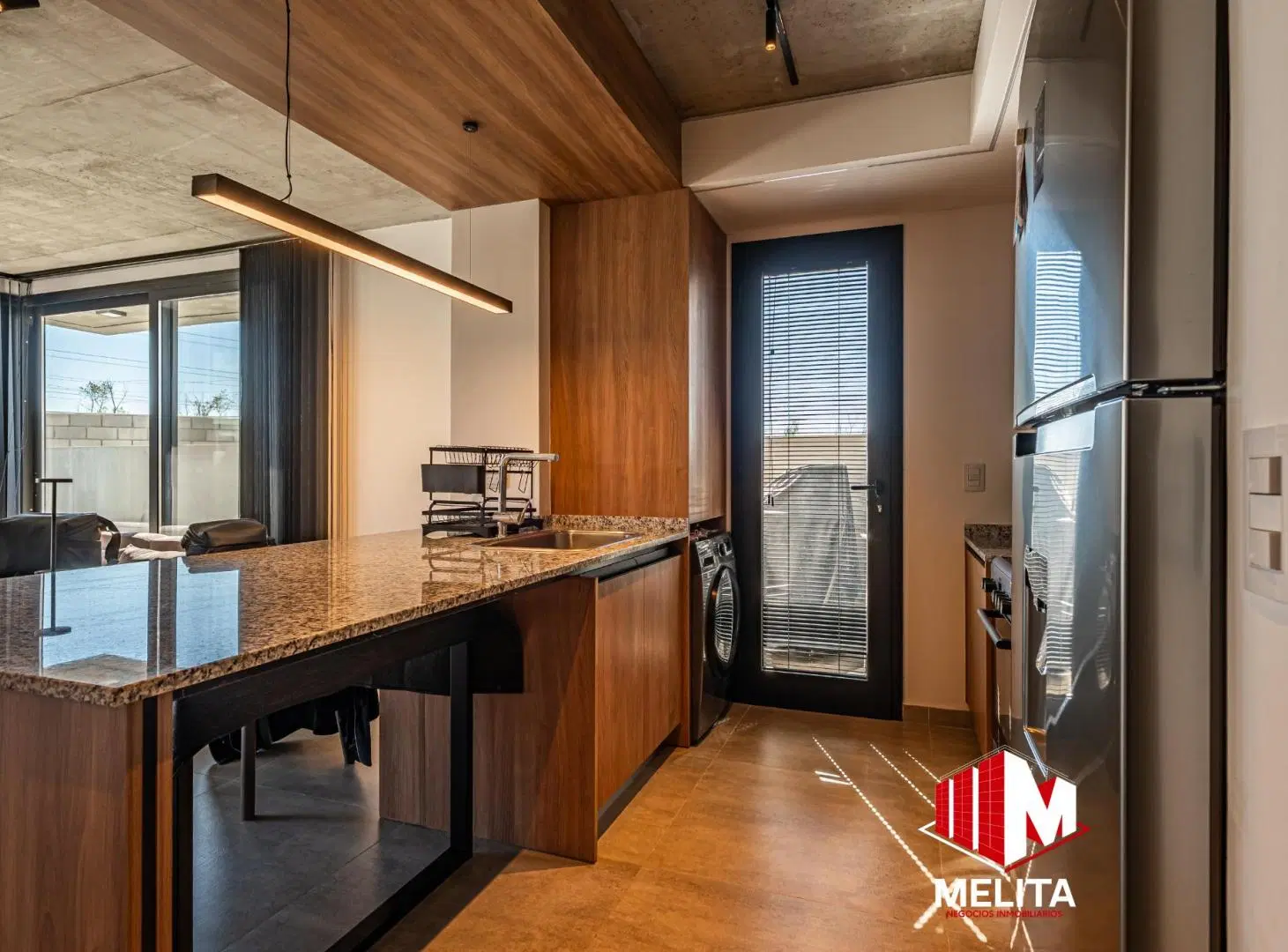 ESPECTACULAR 3 AMBIENTES / CABRAL 3300 4