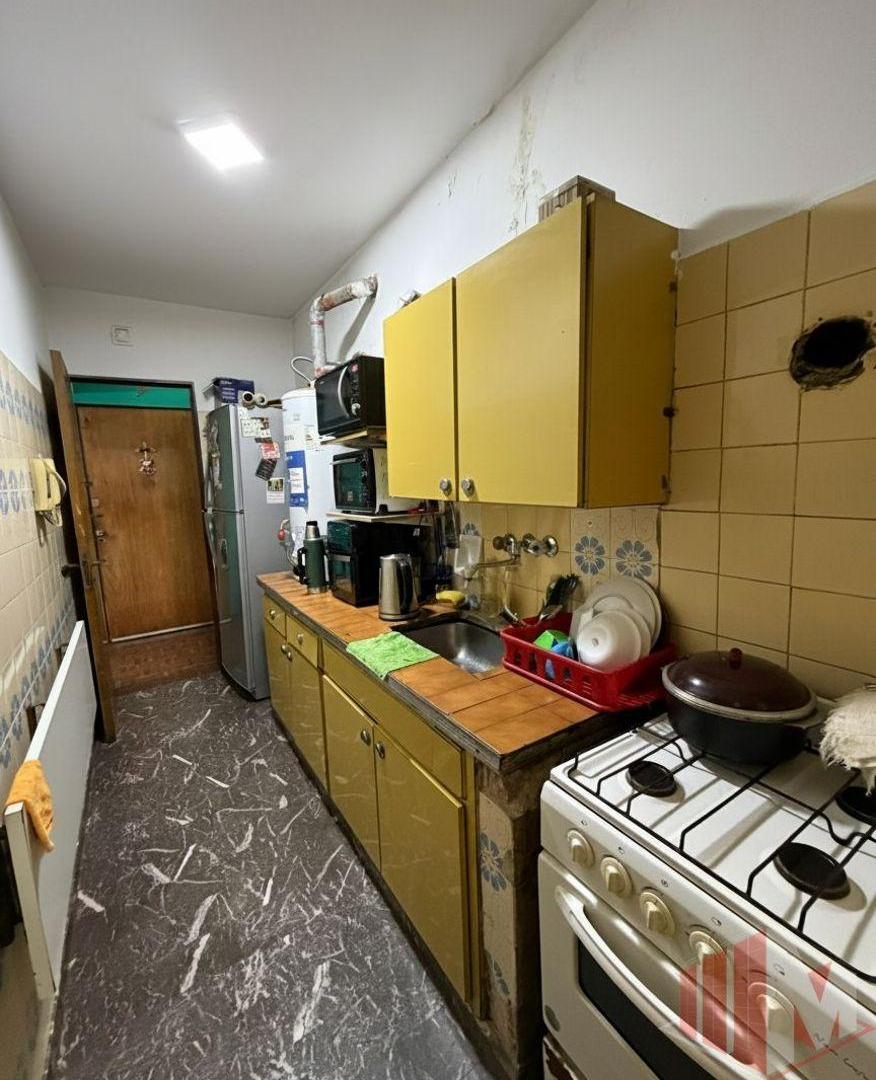 Foto de Departamento en venta c/ cochera en Villa Celina, imagen 2
