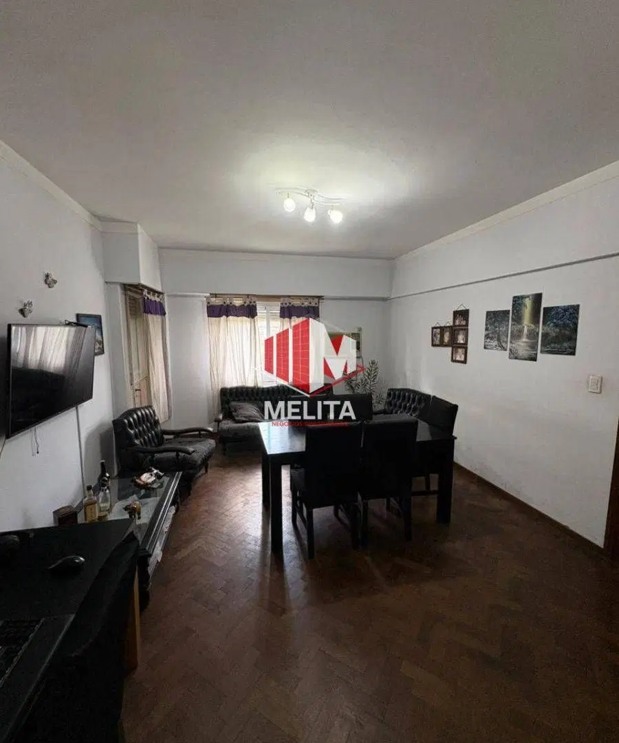 Departamento en venta de 2 dormitorios c/ cochera en Villa Celina 4