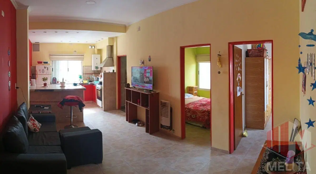 Casa multifamiliar con cochera en Aldo Bonzi 2