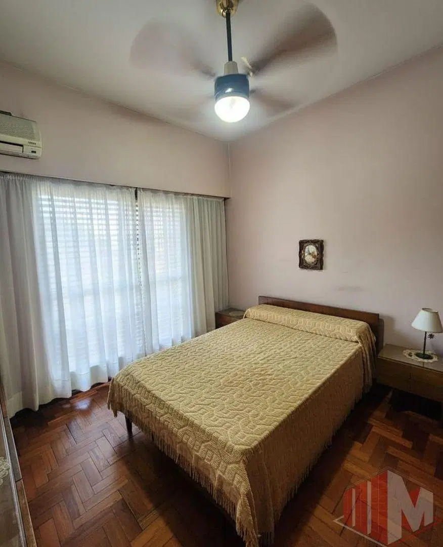 Casa en venta c/ local en Tapiales 1