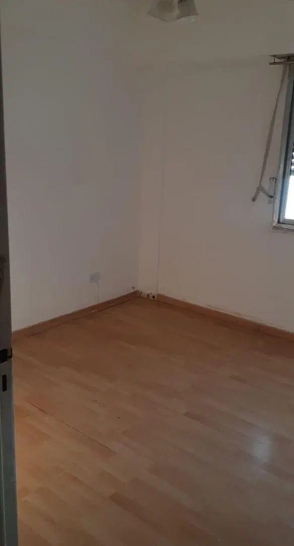 Departamento en venta de 2 dormitorios c/ cochera en Villa Celina 4