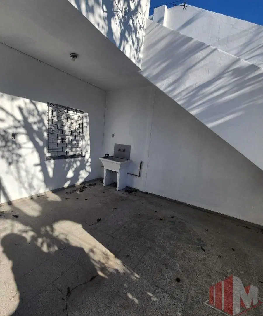Casa en alquiler c/ cochera en Ciudad Madero 4