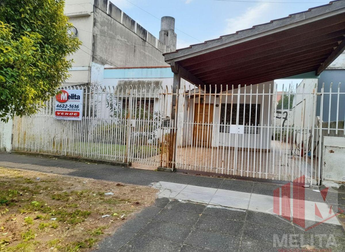 VIVIENDA A REFACCIONAR. MUY BUENA UBICACIÓN