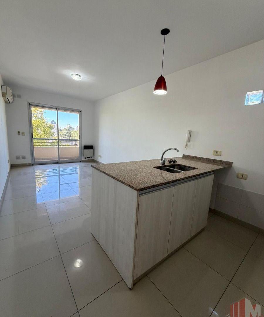 Foto de Departamento en alquiler en Tapiales, imagen 2