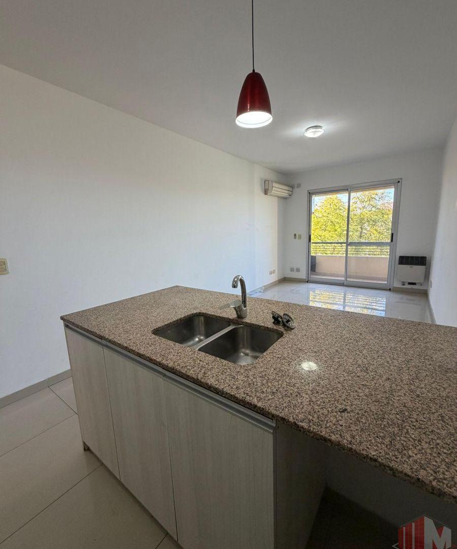 Foto de Departamento en alquiler en Tapiales, imagen 2